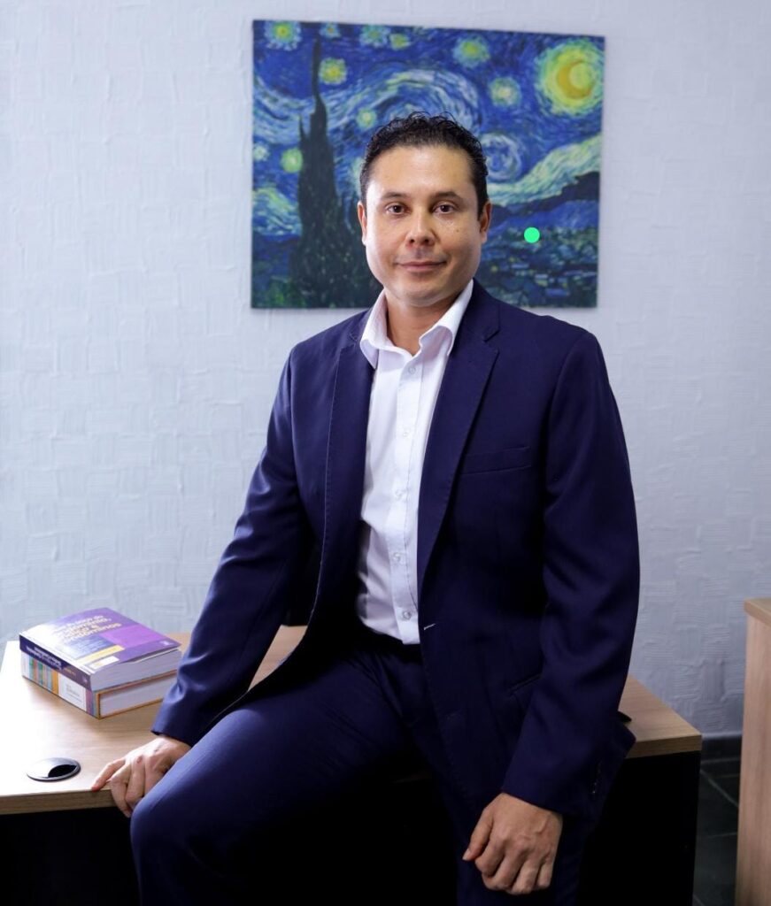 Dr. Magno Cristiano — Advogado Imobiliário Baixada Santista